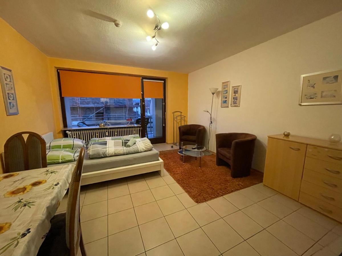 Schoene Einfache Ferienwohnung Mitten In Oldenburg Esterno foto