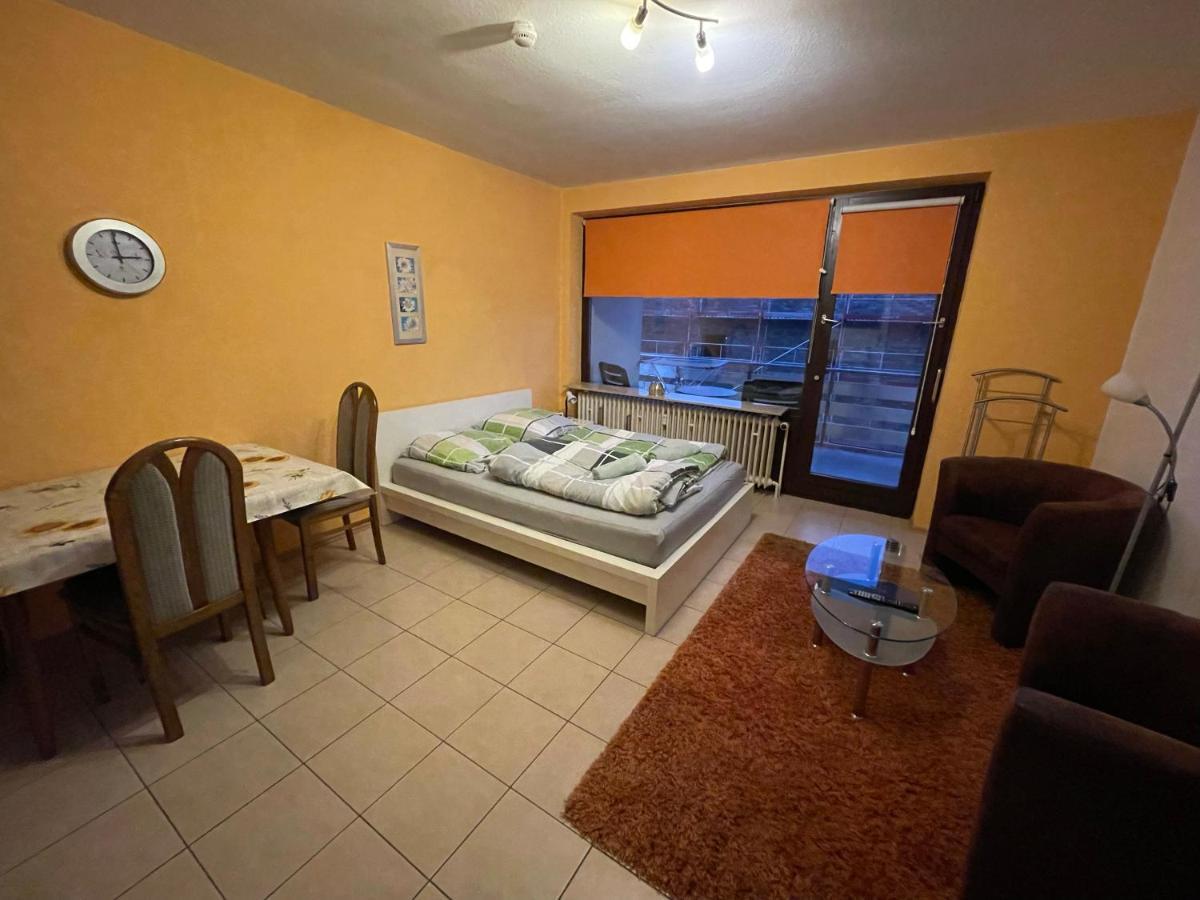 Schoene Einfache Ferienwohnung Mitten In Oldenburg Esterno foto