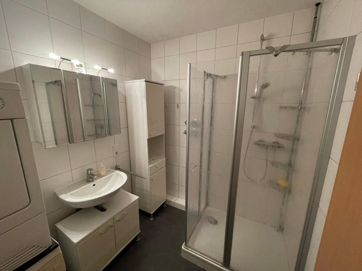 Schoene Einfache Ferienwohnung Mitten In Oldenburg Esterno foto