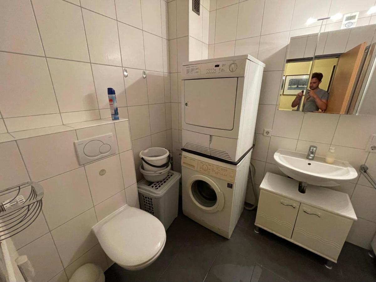 Schoene Einfache Ferienwohnung Mitten In Oldenburg Esterno foto